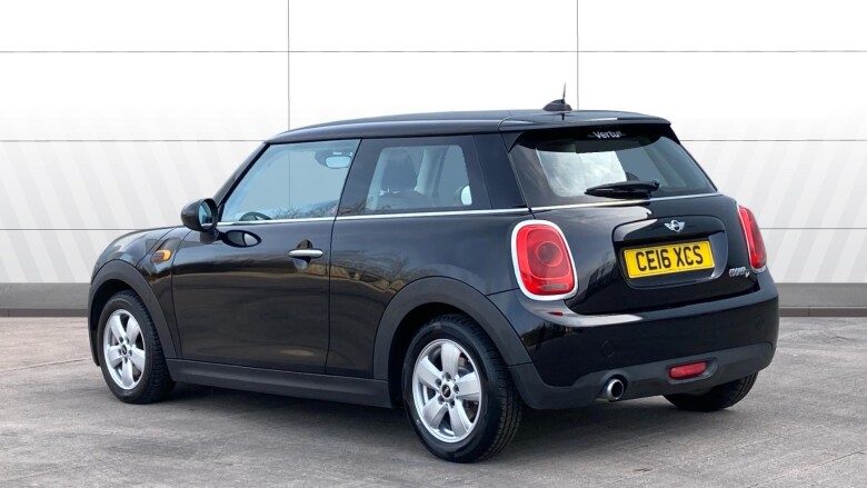 MINI Hatchback 1.5 Cooper D 3dr Diesel Hatchback